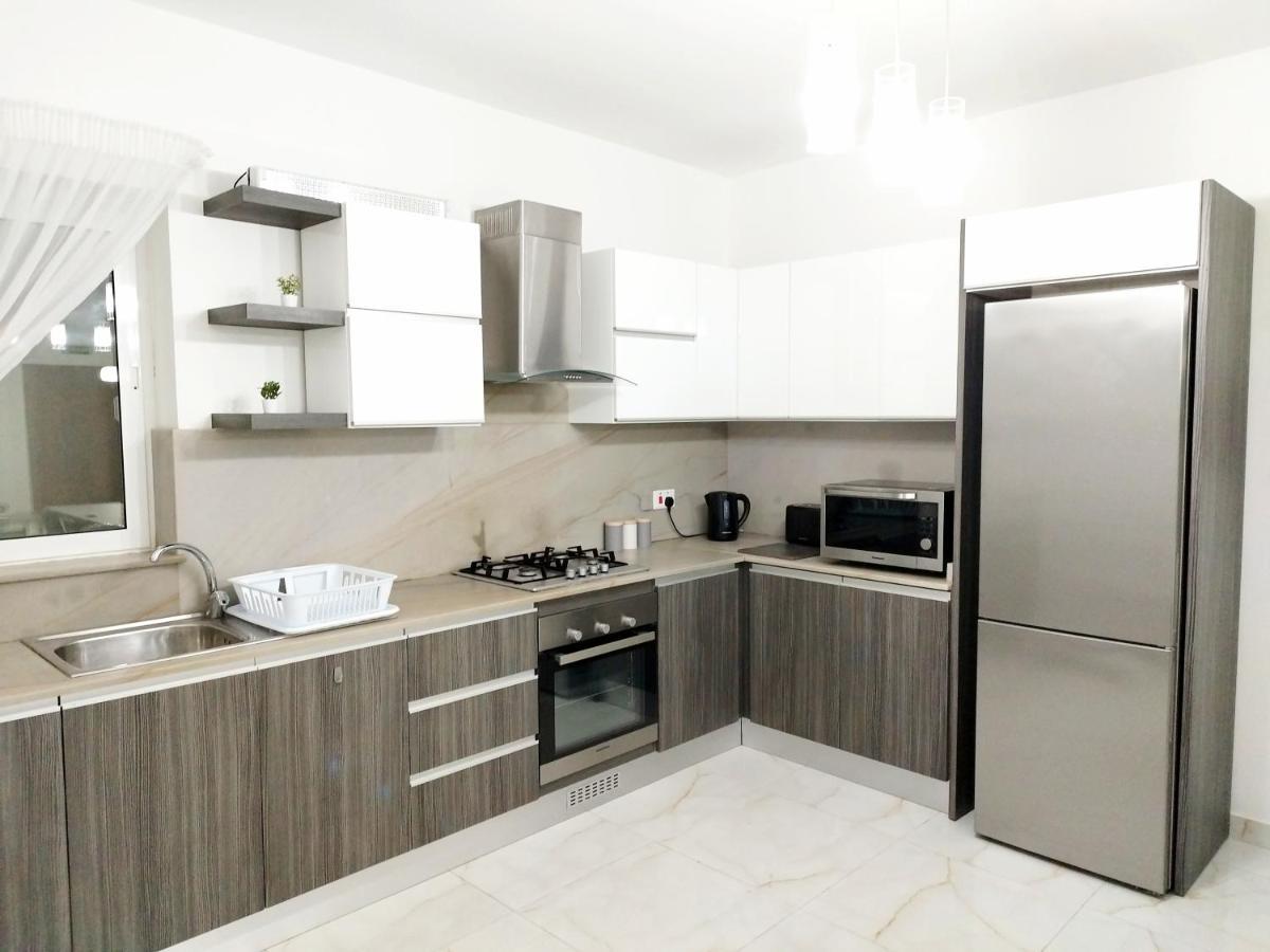 Large And Modern Apartment In The Centre Of Malta Mosta Ngoại thất bức ảnh