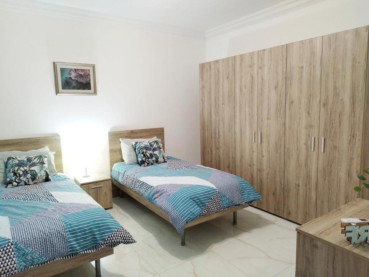 Large And Modern Apartment In The Centre Of Malta Mosta Ngoại thất bức ảnh